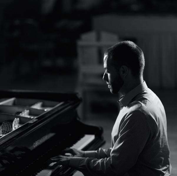 Piano Lessons Sheffield Teacher - James Barnett